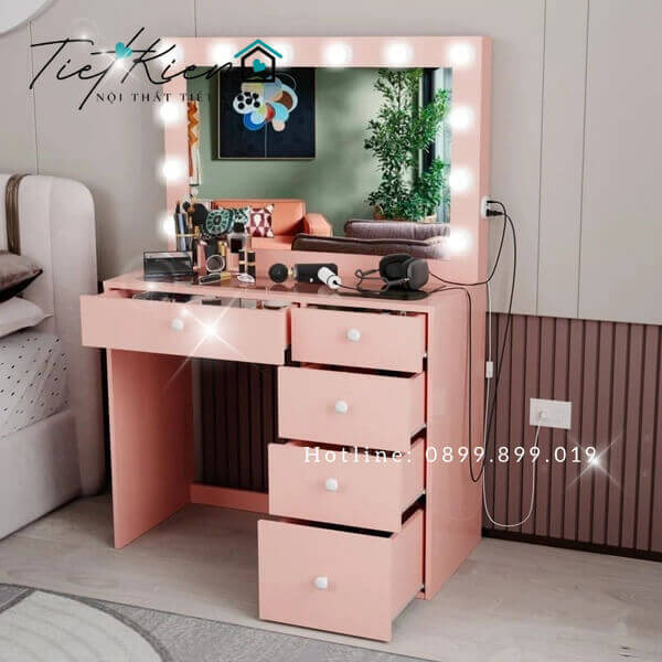 ban-trang-diem-nho-gon