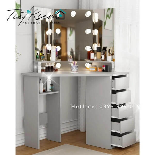 ban-trang-diem-da-nang