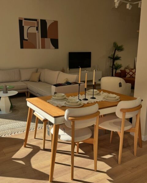 Bàn Ghế Phòng Khách Giá Bao Nhiêu? 5 Mẫu Hot Được Săn Đón Nhất! 3 Ban-Ghe-Phong-Khach-Gia