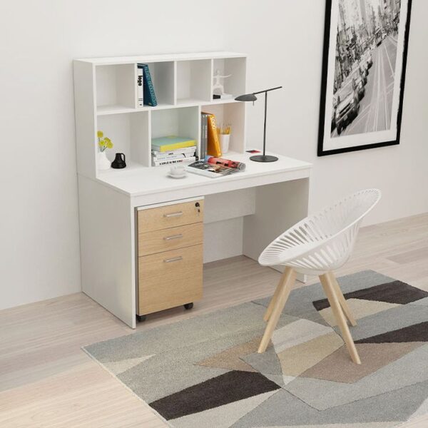 Ban-Hoc-Co-Den-LED-Cho-Be