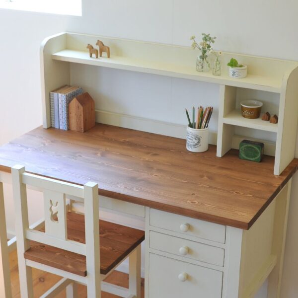 Bàn Học Trẻ Em Cao Cấp – Tăng Trải Nghiệm Học Tập Cùng Chất Lượng 1 Ban-Hoc-Tre-Em-Cao-Cap