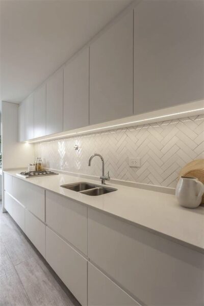 Bang-Gia-Dong-Tu-Bep-Go