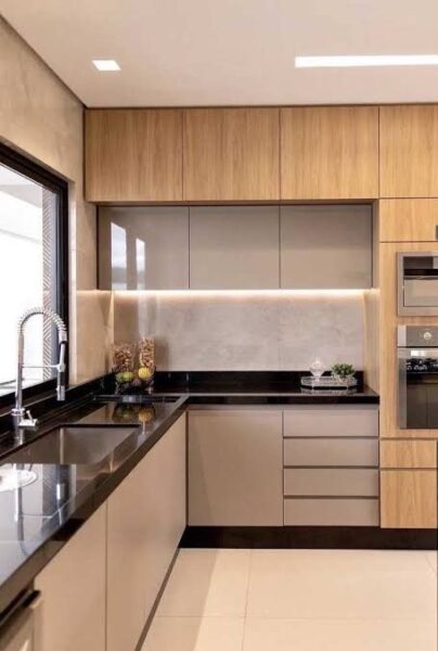 Mau-Tu-Bep-Go-Cong-Nghiep-Dep