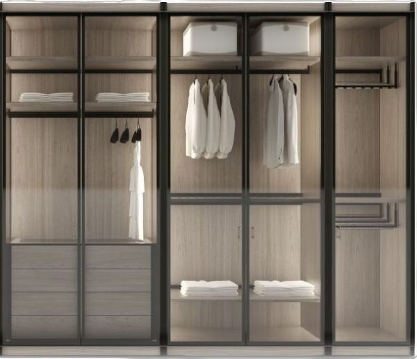 So-Sanh-Tu-Quan-Ao-Gia-Re-Va-Tam-Trung