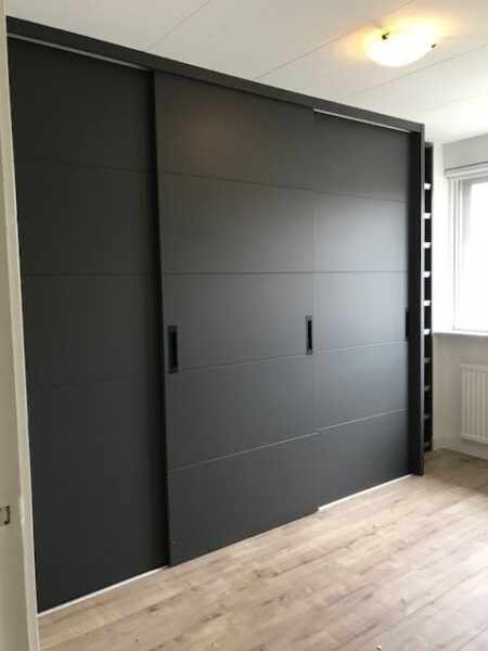 Tu-MDF-Cua-Lua-Kem-Ke-Trang-Tri