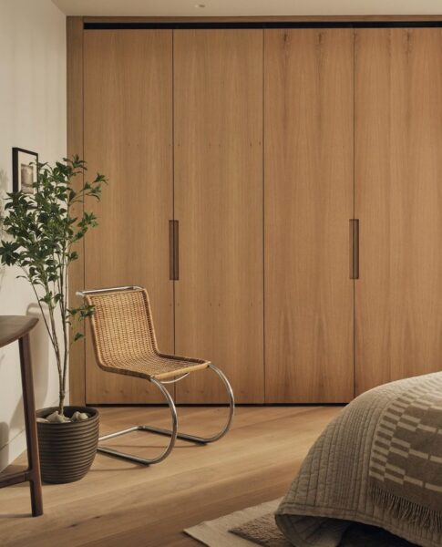 Tu-Quan-Ao-Phu-Hop-Phong-Ngu-Nho