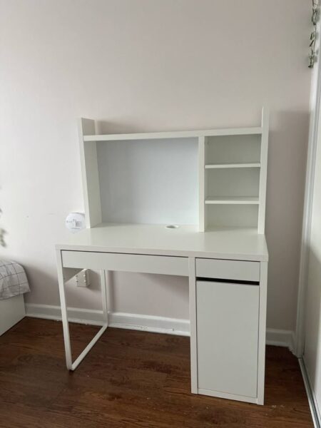 Ban-Hoc-Cho-Be-Lop-2-Trong-Phong-Nho