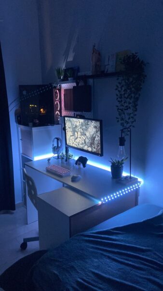 Bàn Học Có Đèn LED – Học Tối Không Mỏi Mắt, Kích Thích Hứng Thú Học Tập 3 Ban-Hoc-Co-Den-LED