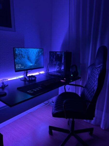 Bàn Học Có Đèn LED – Học Tối Không Mỏi Mắt, Kích Thích Hứng Thú Học Tập 2 Ban-Hoc-Co-Den-LED