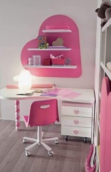 Bàn Học Nhỏ Gọn Cho Bé Gái – Phù Hợp Phòng Trọ, Chung Cư Diện Tích Nhỏ 1 Ban-Hoc-Nho-Gon-Cho-Be-Gai