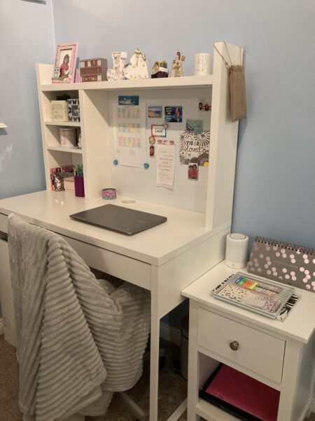 Ban-Hoc-Thong-Minh-Cho-Hoc-Sinh-Cap-2