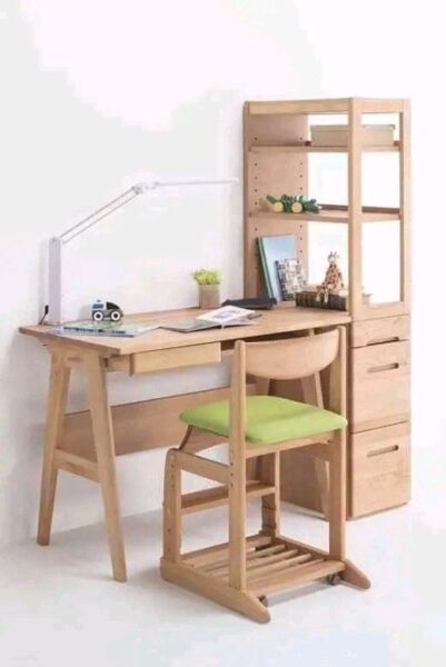 Giải Pháp Bàn Học Nhỏ Gọn Cho Bé Lớp 1 Trong Không Gian Hạn Chế 4 Giai-Phap-Ban-Hoc-Nho-Gon-Cho-Be-Lop-1