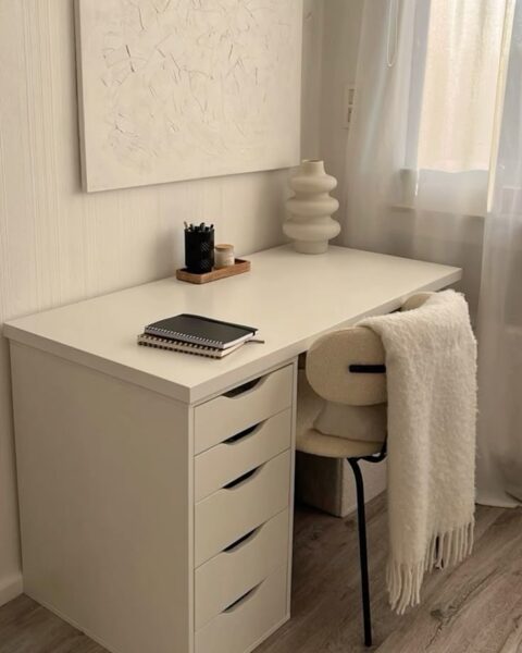 Giải Pháp Bàn Học Nhỏ Gọn Cho Cấp 2 – Tối Ưu Diện Tích Phòng Ngủ 1 Giai-Phap-Ban-Hoc-Nho-Gon-Cho-Cap-2