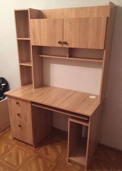 Mẫu Bàn Học Liền Giá Sách Bé Lớp 2 Sắp Xếp Gọn Gàng 1 Mau-Ban-Hoc-Lien-Gia-Sach-Be-Lop-2