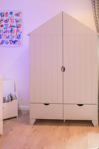 Tủ Đựng Đồ Chơi Bé Gái – Ngăn Nắp, Dễ Phân Loại, Rèn Tính Tự Giác 2 Tu-Dung-Do-Choi-Be-Gai