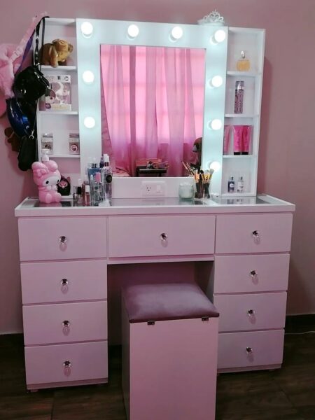 Bàn trang điểm gỗ trắng giá rẻ – lựa chọn thông minh 2 Ban-Trang-diem-Go-Trang-Gia-Re