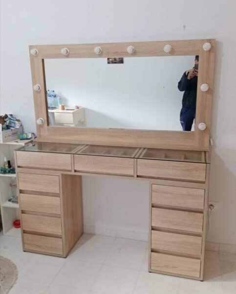 Top-10-Mau-Ban-Trang-diem