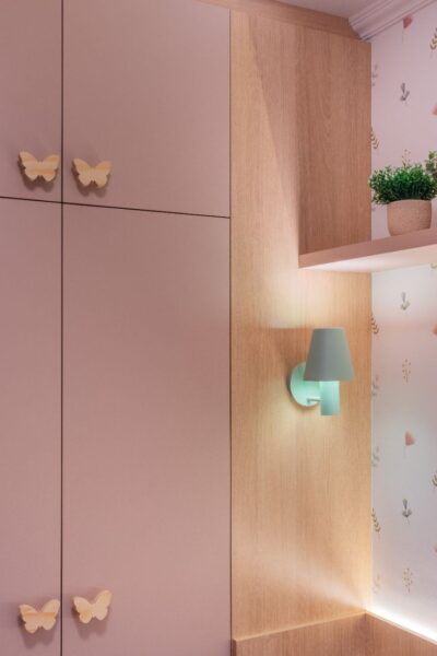 Tủ quần áo bé gái màu hồng dễ thương 1 Tu-Quan-ao-Be-Gai-Mau-Hong