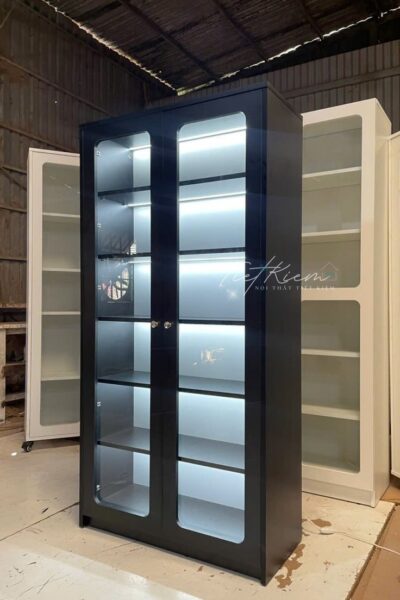 Tủ đựng túi bằng kính giá rẻ nhưng thiết kế cực bắt mắt 1 Tu-dung-Tui-Bang-Kinh-Gia-Re
