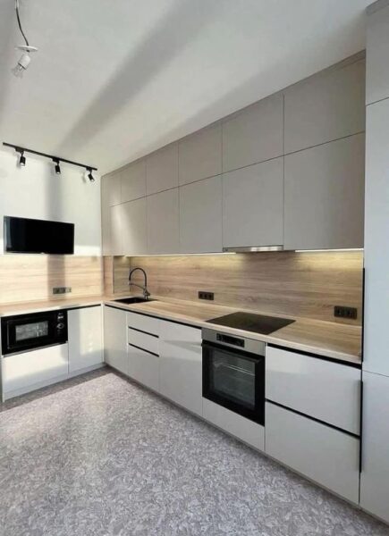 Meo-Giu-Bep-Mo-Luon-Sach