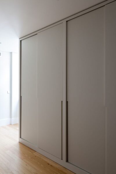 Tủ Quần Áo 1m2 Cửa Lùa – Giải Pháp Tiết Kiệm Không Gian Cho Phòng Ngủ Nhỏ 4 Tu-Quan-Ao-1m2-Cua-Lua