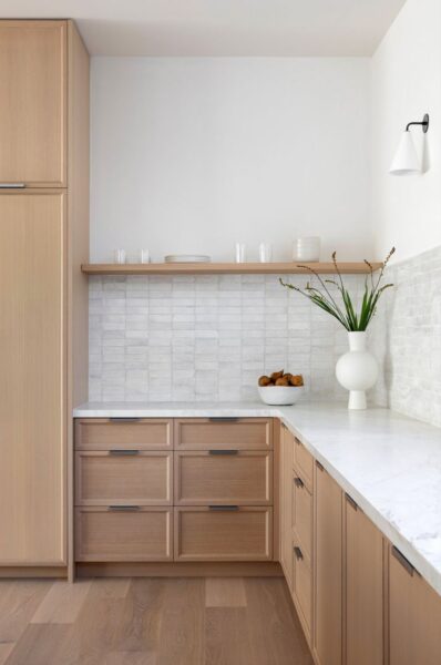 Tủ bếp gỗ giá bao nhiêu? So sánh chi phí gỗ tự nhiên và gỗ công nghiệp 4 Tu-Bep-Go-Gia-Bao-Nhieu