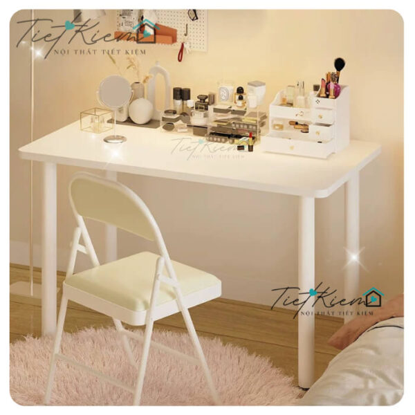 Ban-lam-viec-gia-re-TPHCM-chan-sat