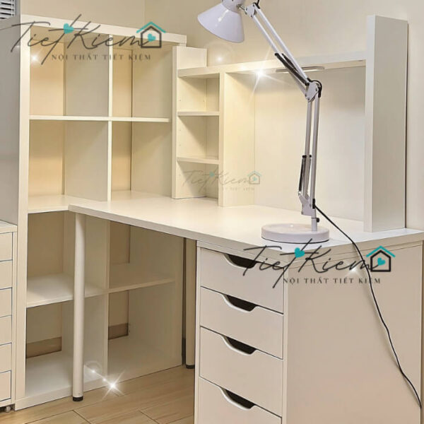 Ban-lam-viec-gia-re-TPHCM-co-ke-sach