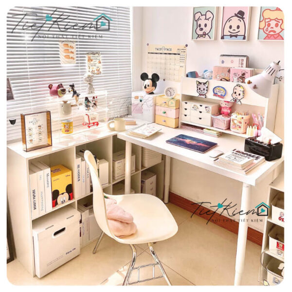 Ban-lam-viec-gia-re-TPHCM-go