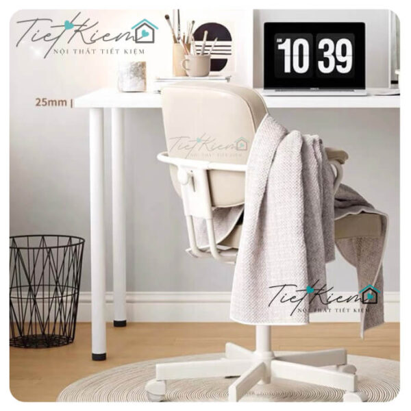 Ban-lam-viec-gia-re-TPHCM-go