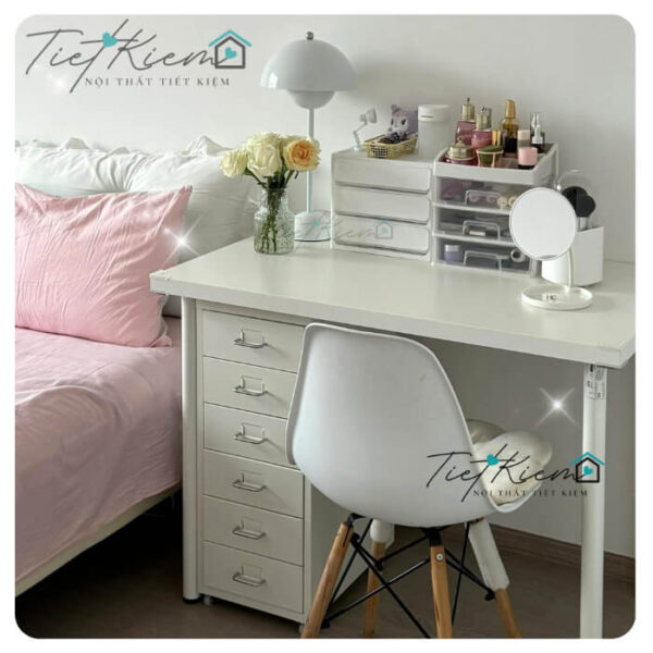 Ban-lam-viec-gia-re-TPHCM-hien-dai