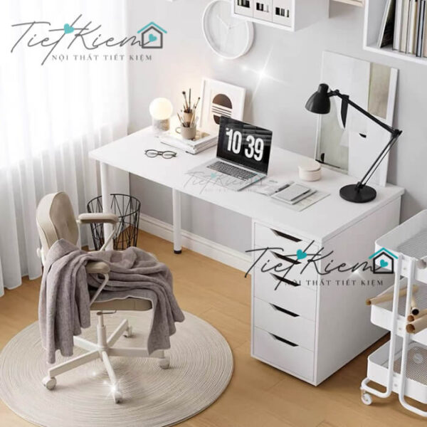 Ban-lam-viec-phong-nho-TPHCM-nho-gon