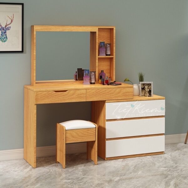 Bàn trang điểm đẹp TPHCM nhỏ gọn – Giải pháp tối ưu cho phòng nhỏ 3 Ban-trang-diem-dep-TPHCM-nho-gon