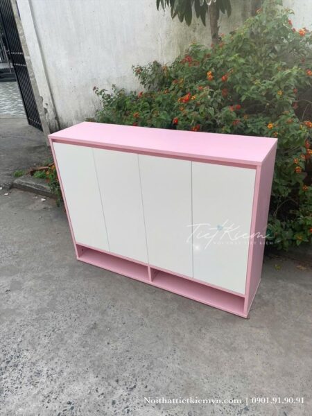 Mot-Chiec-Tu-Trung-Bay