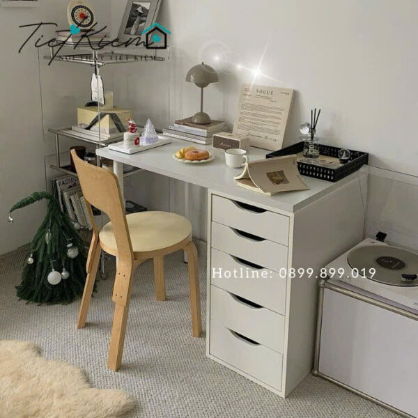 Ban-lam-viec-chan-sat-chu-K