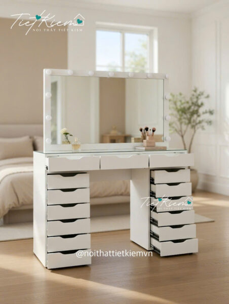 Ban-trang-diem-nu-tinh