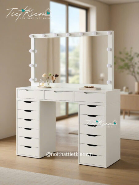 Ban-trang-diem-nu-tinh