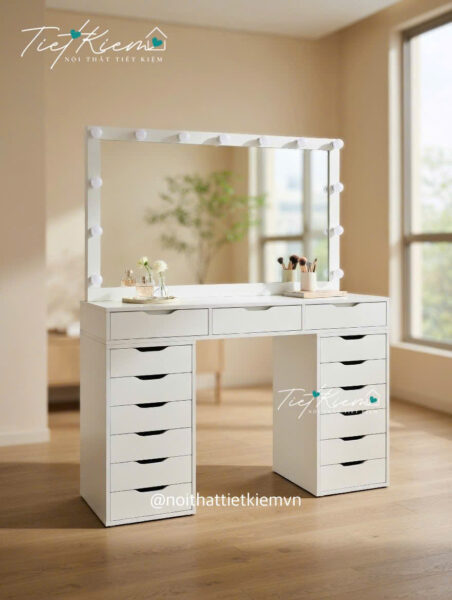 Ban-trang-diem-nu-tinh