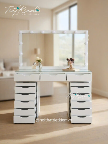 Ban-trang-diem-nu-tinh-TPHCM