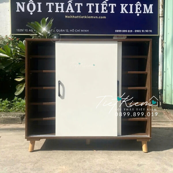 Cua-Hang-Tu-Giay-Gan