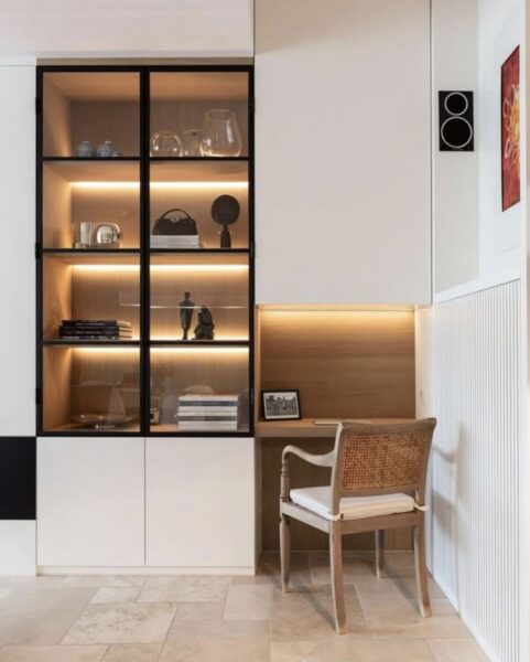 Tủ trưng bày dưới 3 triệu cánh kính – Sang trọng và chống bụi tốt 4 Tu-trung-bay-duoi-3-trieu-canh-kinh